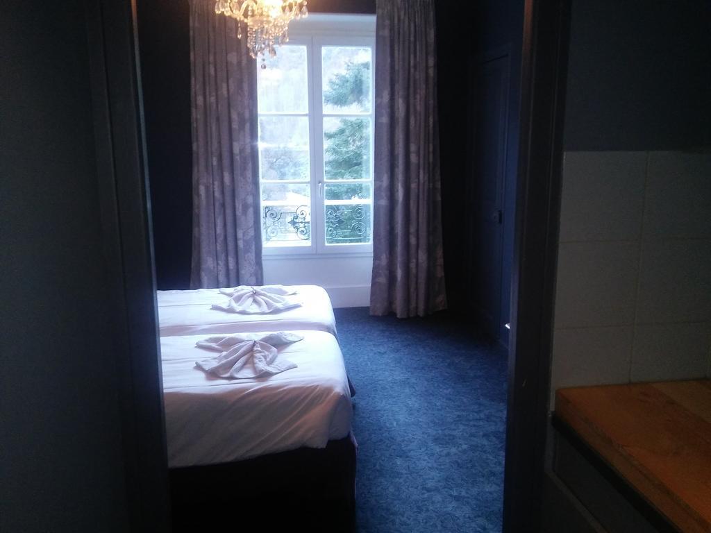 Homtel Le Parc Hotel Allevard Room photo
